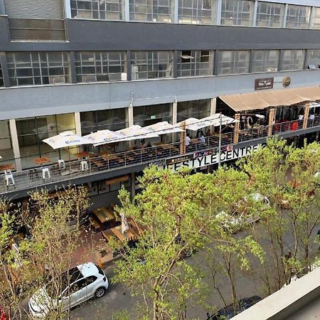 12 Decades Art Hotel ヨハネスブルグ エクステリア 写真