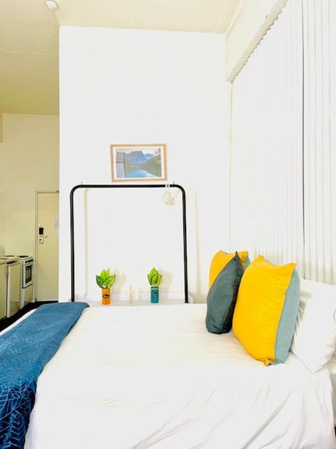 12 Decades Art Hotel ヨハネスブルグ エクステリア 写真