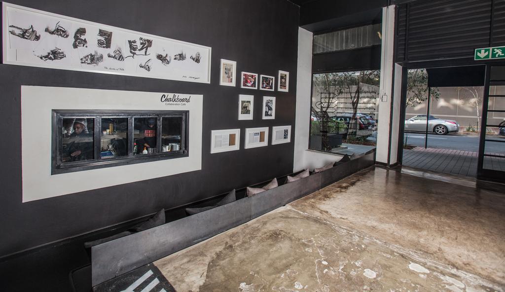 12 Decades Art Hotel ヨハネスブルグ エクステリア 写真